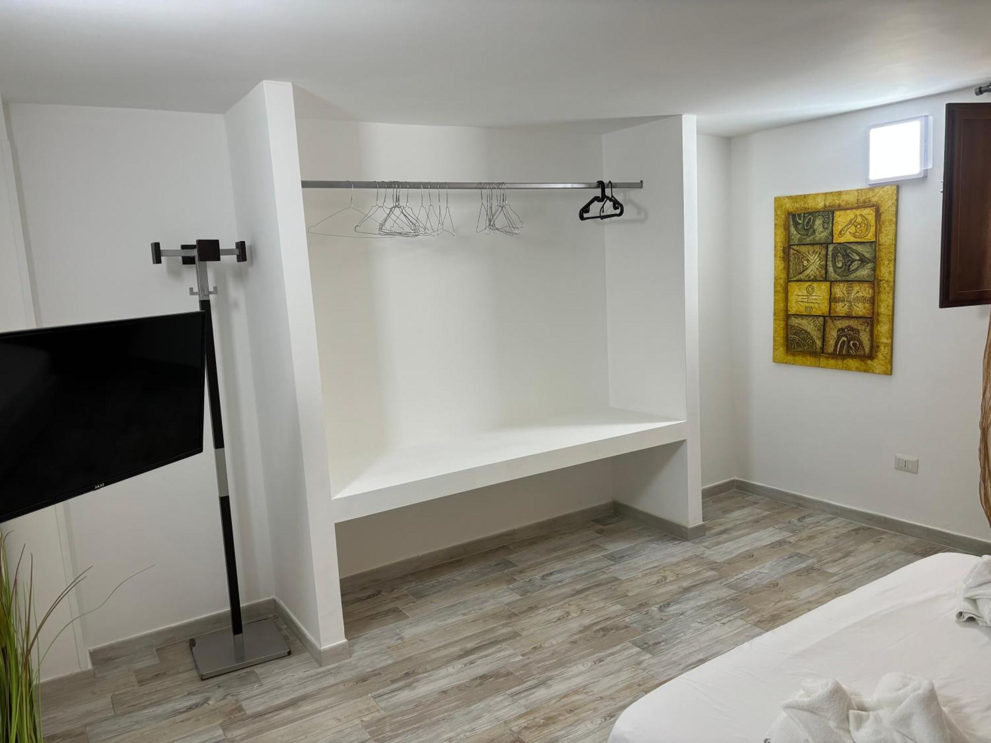 L'Arco Di Porta Lecce Apartment Бриндизи Екстериор снимка